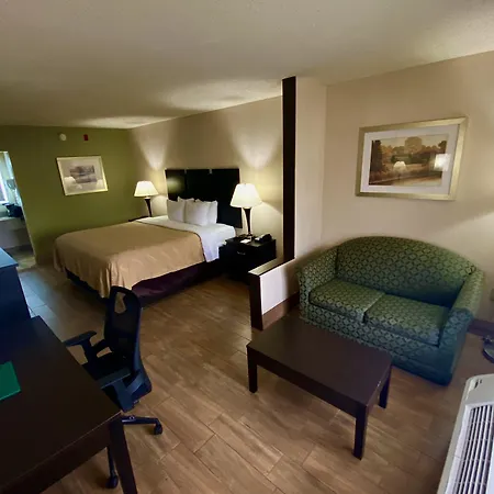 Quality Inn & Suites Orlando Airport-2
