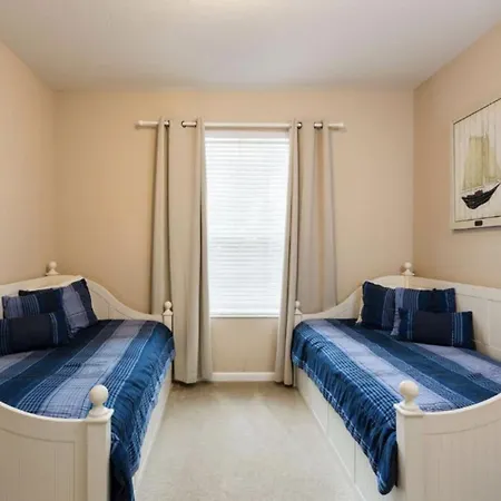 3Br 2Bath Condo Balcony 5Min Conv Center 1388Ft-2
