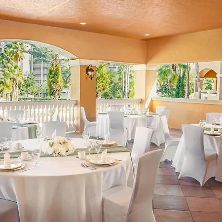 Floridays Orlando Two & Three Bed Rooms Condo Resort-3