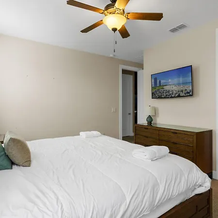 25% Off 8Br Home. Poolspamovie Game Rooms-3