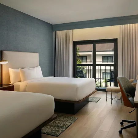 Courtyard By Marriott Orlando Airport-3