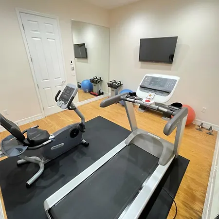 Luxurious Getaway Pool Hot Tub Theater Gym Outdoor Kitchen Bbq 2 Miles To Disney-3
