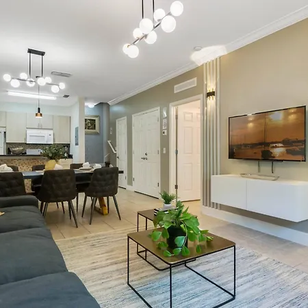 3 Bd 2 Ba Lucaya Village 6-107-3