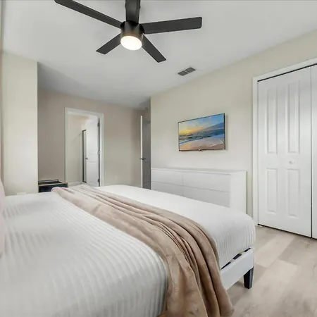 5 Bedrooms 4 Bathrooms Storey Lake 3101 Pp-2
