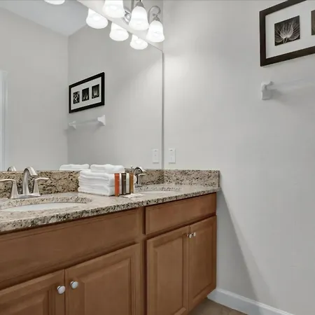 5 Bd 4 Ba Paradise Palms 8869 Cp-3