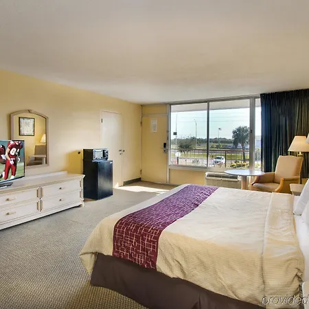 Oyo Hotel Dundee By Crystal Lake-3