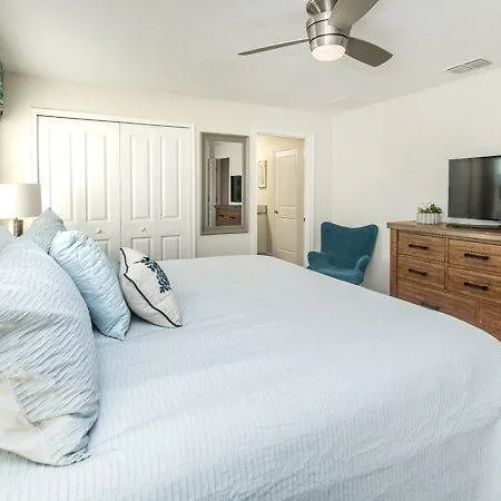 Stunning Storey Lake 4 Bed 3 Bath Townhome With Splash Pool-3
