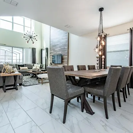 Tantalizing 5 Bedroom 5 Bathroom In Storey Lake Villa-2
