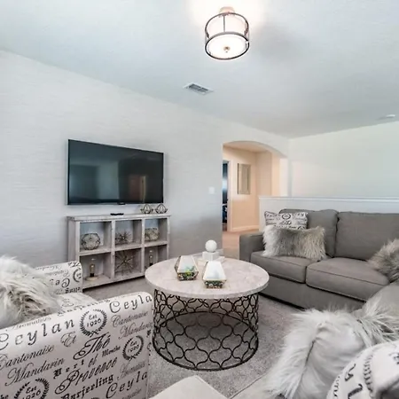 Tantalizing 5 Bedroom 5 Bathroom In Storey Lake Villa-3