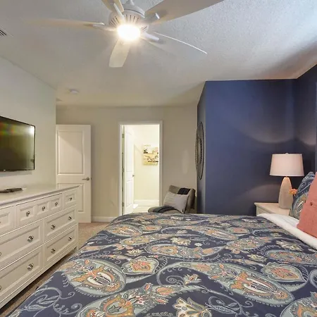 Storey Lake-4 Bedroom Townhome W/Spashpool-1613St-3
