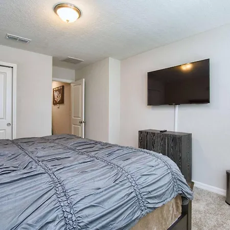 Compass Bay- 4 Bedroom Townhome- 1959Cy-2