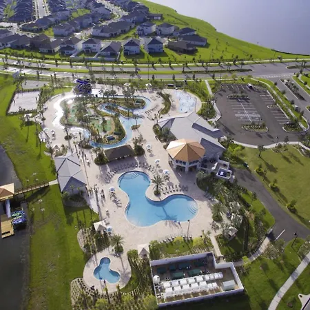 Luxury Apartment At Storey Lake-3