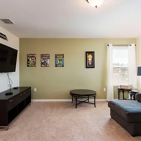 Spacious Vacation Home With Pool Tw2825-2