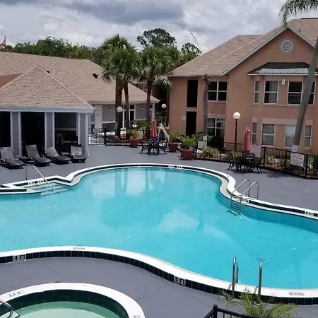 116 Serine Poolside At Parkway Palms-2