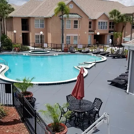 116 Serine Poolside At Parkway Palms-3