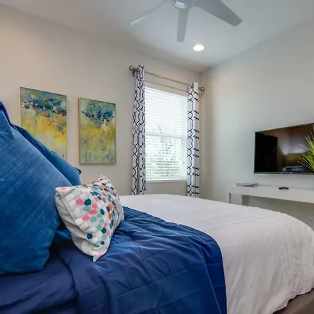 Magnificent Single Home With Private Pool And Game Room So2601-3