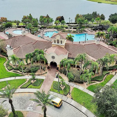 Vista Cay Luxury 3 Bedroom Condo-3