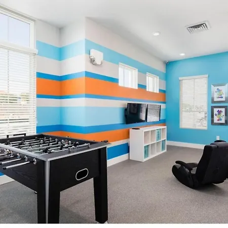 Amazing Townhome With Summer Kitchen Su2668-3