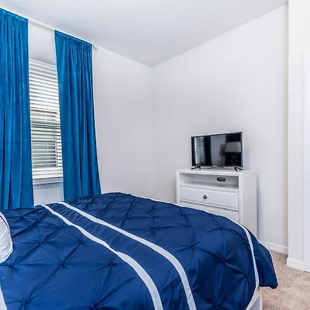 1872Bobi Luxury 5 Bed Villa With Pool/Spa,-3