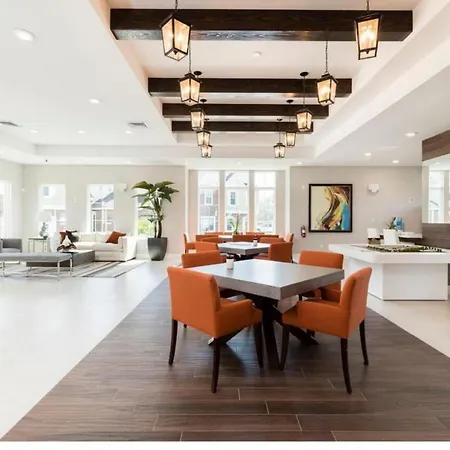 Amazing Townhome With Summer Kitchen Su2668-2
