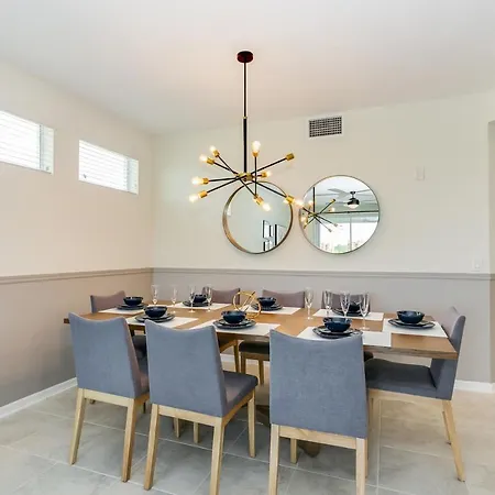 Amazing Story Lake Brand New Condo 4721 Unit208-2