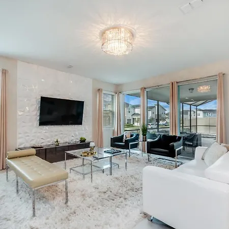 Stunning Villa W Private Poolspa & Game Room-2