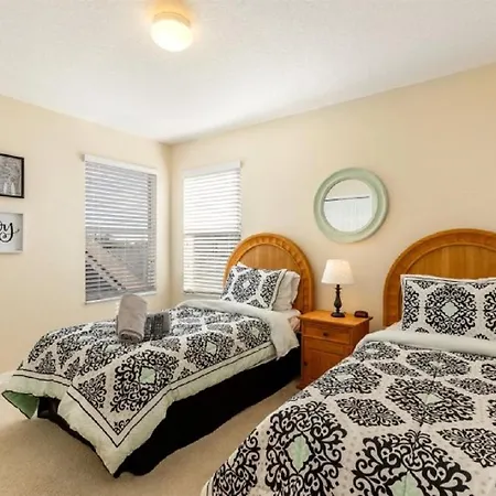 Five-Bedroom Pool Home Kissimmee-3