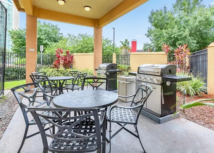 Near Disney - 1Br With Two Queen Beds - With Shared Pool And Hot Tub! Orlando