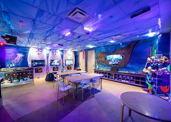 Luxurious Elite Home With Theater Room Near Disney By Rentyl - 7604W Orlando che accetta animali