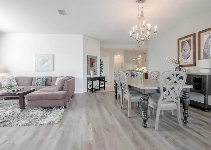 New! Sensational Vista Cay Lake View Escape Near All Theme Parks Walk To The Convention Center And Int'L Drive Kissimmee que aceita animais de estimação