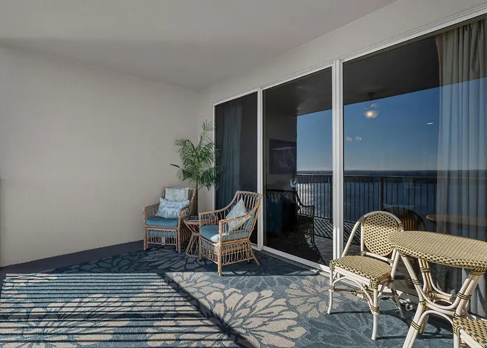 Luxury Condo W/ Huge Private Balcony On Lake Bryan Orlando