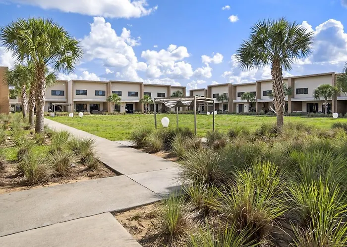 Sunny Home | Resort Community • Near Disney Orlando